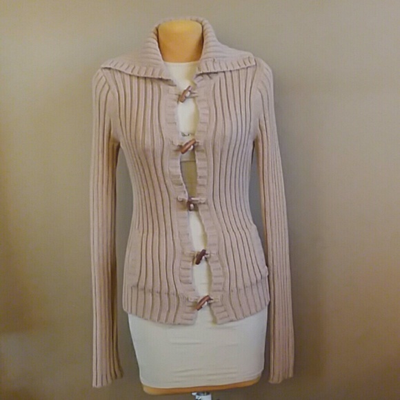 Abercrombie & Fitch Sweaters - Abercrombie & Fitch Knit Shrug